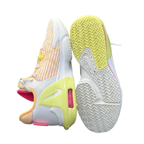 Nike LeBron Witness 6 Basketball Shoes Light Melon Men’s Size 8 - Picture 2 of 9